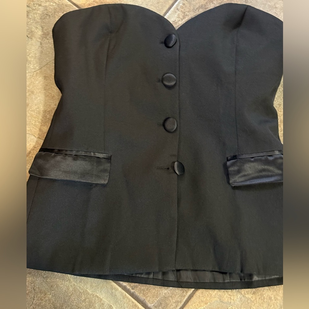 Elegant Black Strapless Top nwot